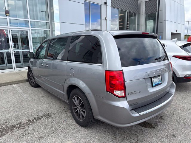 Used 2017 Dodge Grand Caravan SXT FWD image 6