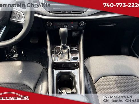 Used 2024 Jeep Compass Latitude AWD/4WD image 13