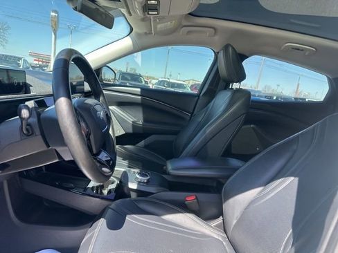 Used 2021 Ford Mustang Mach-E Premium image 33