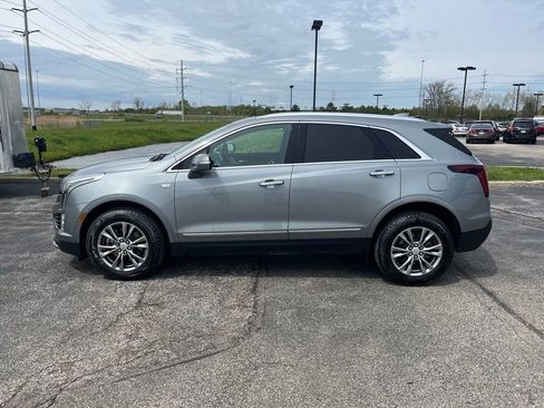 Used 2023 Cadillac XT5 Premium Luxury w/ Technology Package AWD/4WD image 3