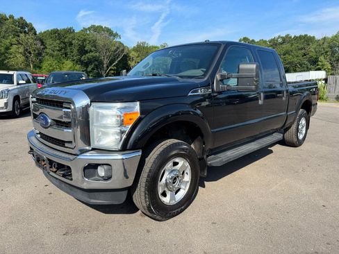 Used 2015 Ford F250 XLT w/ Camper Package AWD/4WD image 1