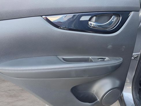 Used 2020 Nissan Rogue Sport SV image 20