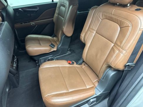 Used 2022 Lincoln Aviator Reserve w/ Elements Package Plus RWD image 23