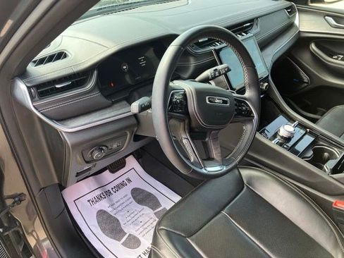 Certified 2022 Jeep Grand Cherokee L Overland AWD/4WD image 13