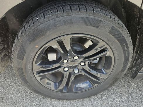 Used 2023 Dodge Charger SXT RWD image 18