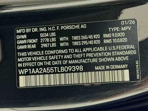 New 2026 Porsche Macan image 38