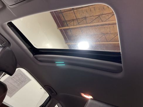 Used 2018 Honda CR-V Touring image 31