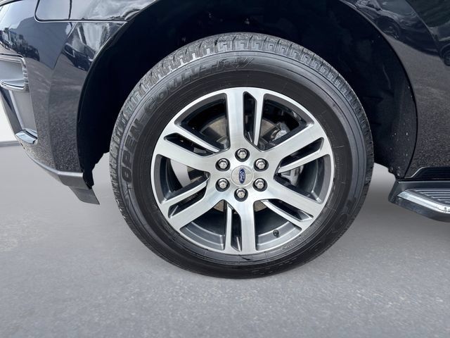 Used 2023 Ford Expedition XLT RWD image 10