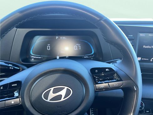 Certified 2025 Hyundai Elantra Sport image 10