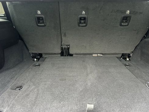 Used 2025 Jeep Wrangler Sahara image 17