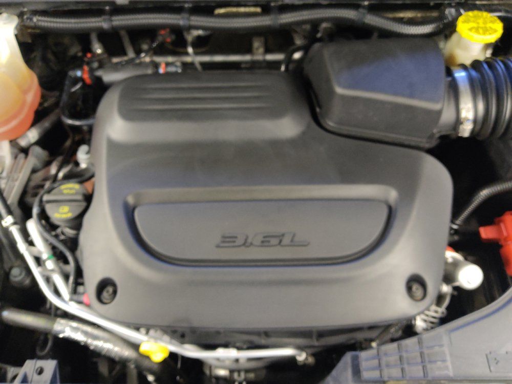 Used 2022 Chrysler Voyager LX FWD image 30