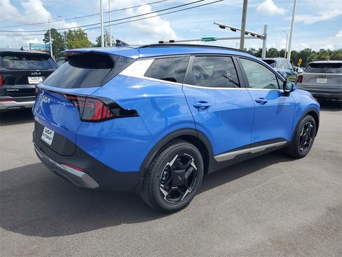 New 2026 Kia Sportage EX w/ EX Panorama Roof Package image 4