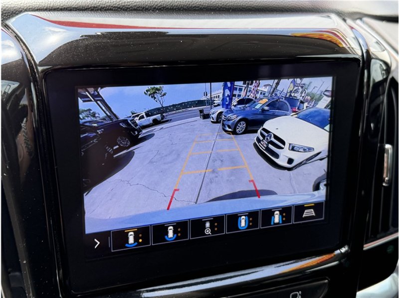 Used 2020 Chevrolet Traverse Premier FWD image 53
