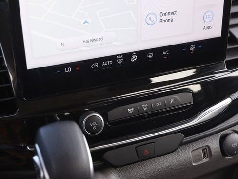 Used 2023 Ford Transit 350 XLT image 17