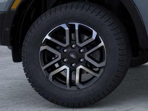 Used 2025 Ford Ranger Lariat w/ FX4 Off-Road Package image 19