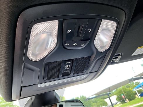 Used 2021 RAM 1500 Big Horn AWD/4WD image 32