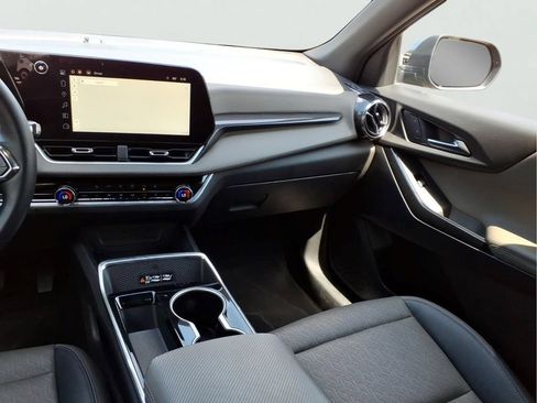 Certified 2025 Chevrolet Equinox LT w/ Convenience Package II FWD image 21