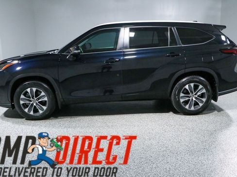 Used 2024 Toyota Highlander XLE FWD image 10