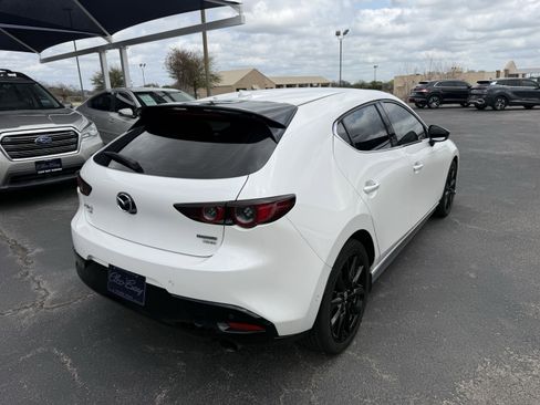 Used 2021 MAZDA MAZDA3 Hatchback w/Premium Plus Pkg image 5