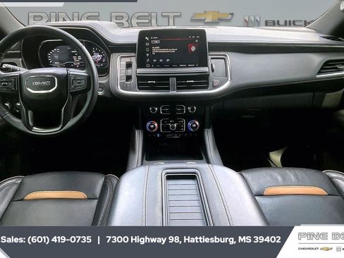 Used 2023 GMC Yukon XL AT4 w/ AT4 Premium Plus Package AWD/4WD image 13