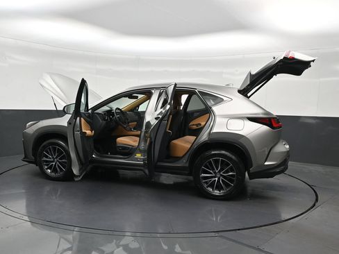 Used 2024 Lexus NX 250 FWD image 34