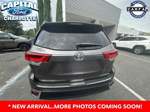 Used 2019 Toyota Highlander Limited AWD/4WD image 2