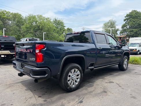 Used 2021 Chevrolet Silverado 2500 High Country w/ Technology Package AWD/4WD image 7