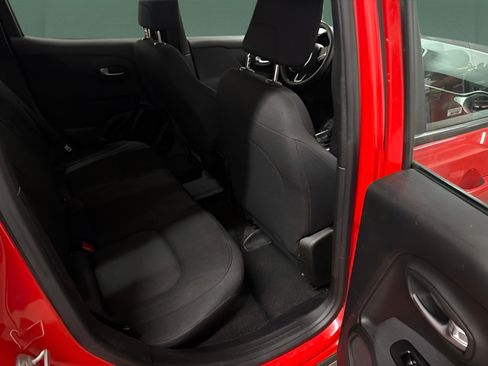 Used 2020 Jeep Renegade Sport FWD image 13