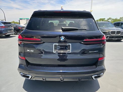 New 2026 BMW X5 xDrive40i w/ M Sport Package AWD/4WD image 3