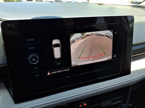 Certified 2025 Volkswagen Taos S FWD image 27