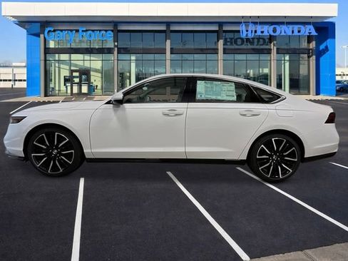 New 2026 Honda Accord Touring image 2