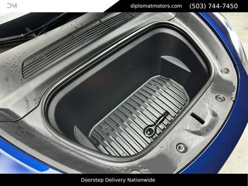 Used 2023 Tesla Model Y Long Range image 42