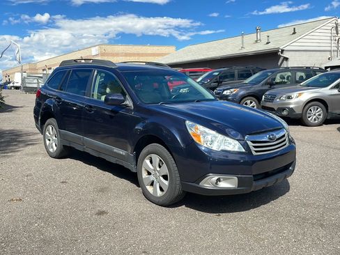 Used 2012 Subaru Outback 2.5i Premium w/ All-Weather Pkg AWD/4WD image 16