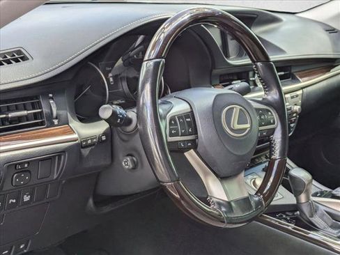 Used 2017 Lexus ES 350 image 3