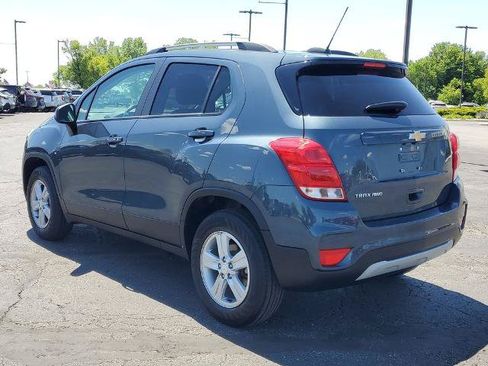 Used 2022 Chevrolet Trax LT w/ LT Convenience Package AWD/4WD image 3