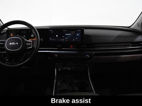 Used 2025 Kia Carnival FWD image 10