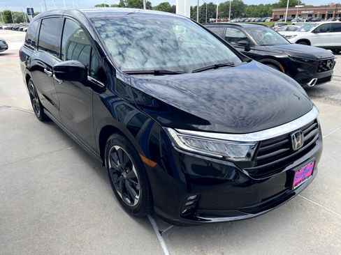 Used 2024 Honda Odyssey Elite image 4