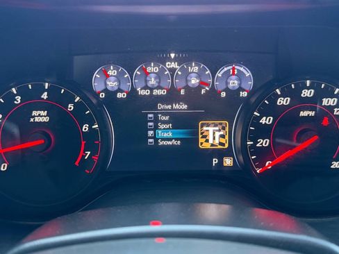 Used 2021 Chevrolet Camaro SS RWD image 17