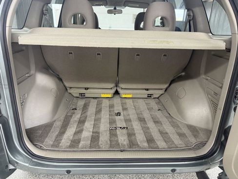 Used 2004 Toyota RAV4 4WD image 25