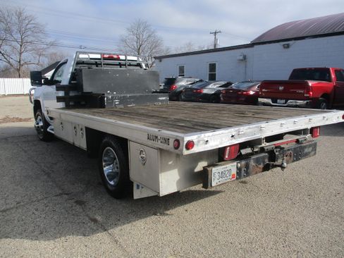 Used 2015 Chevrolet Silverado 3500 LT w/ LT Convenience Package image 6