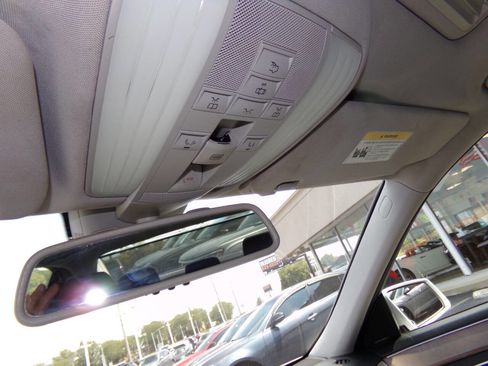Used 2015 Mercedes-Benz E 350 4MATIC Sedan image 60