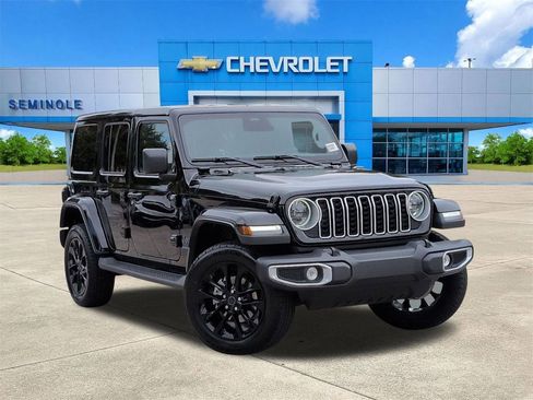 Used 2025 Jeep Wrangler Unlimited Sahara AWD/4WD image 1