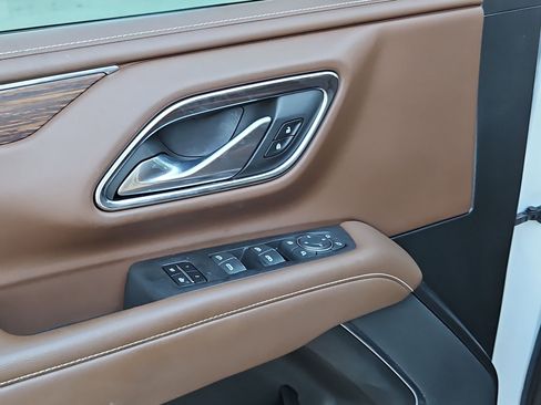 Used 2021 Chevrolet Tahoe High Country image 12