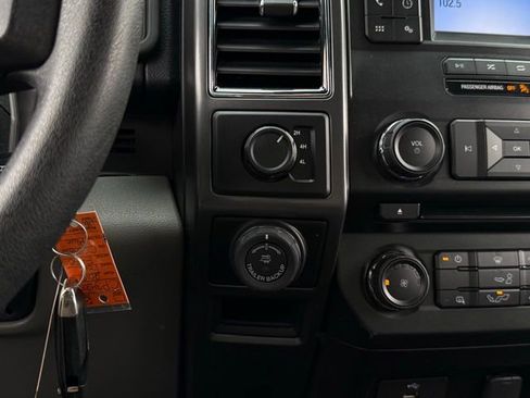 Used 2018 Ford F150 XLT w/ XTR Package image 23