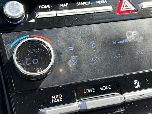 Used 2025 Hyundai Santa Fe Calligraphy image 23