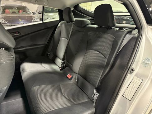 Used 2017 Toyota Prius Two image 62
