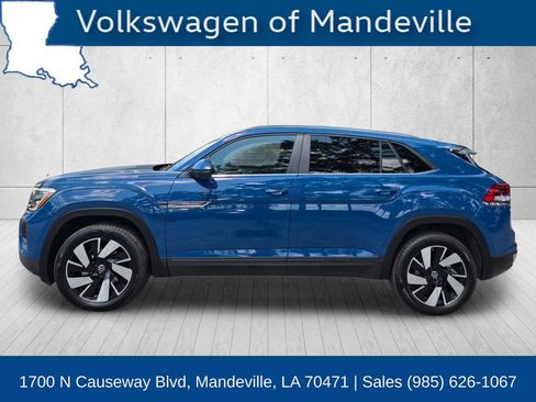 Certified 2026 Volkswagen Atlas Cross Sport SE FWD image 2
