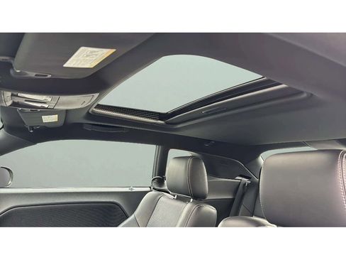 Used 2009 Dodge Challenger R/T image 10