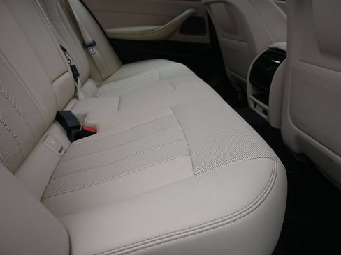 Used 2023 BMW 530i w/ Premium Package RWD image 17