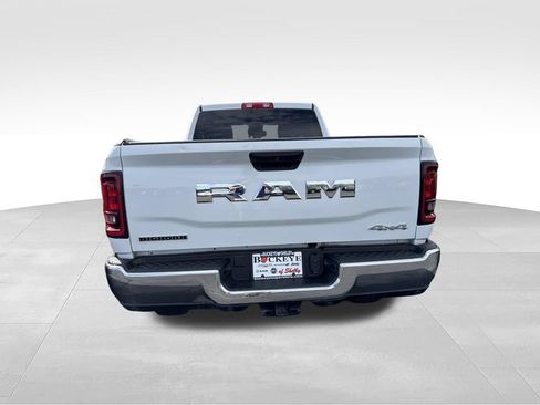 Used 2025 RAM 2500 Big Horn AWD/4WD image 3